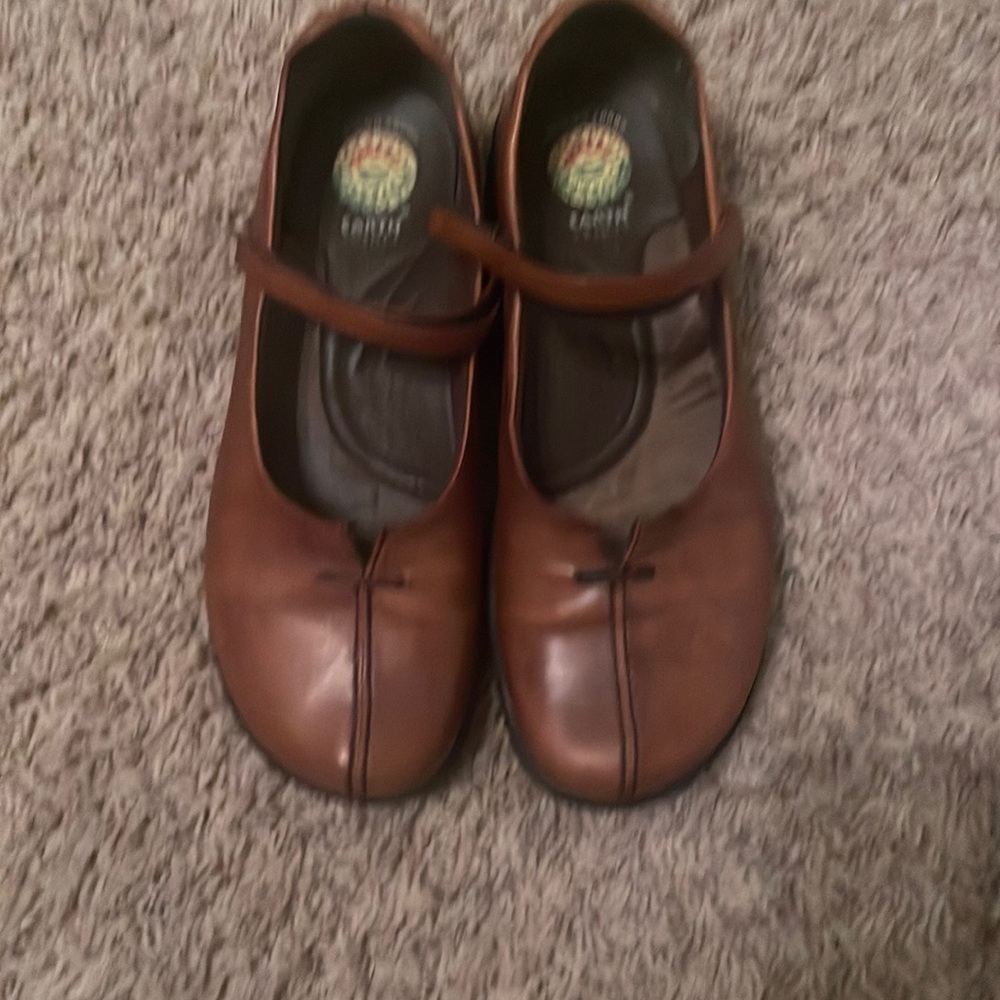 Earth Spirit brown Mary Jane shoes